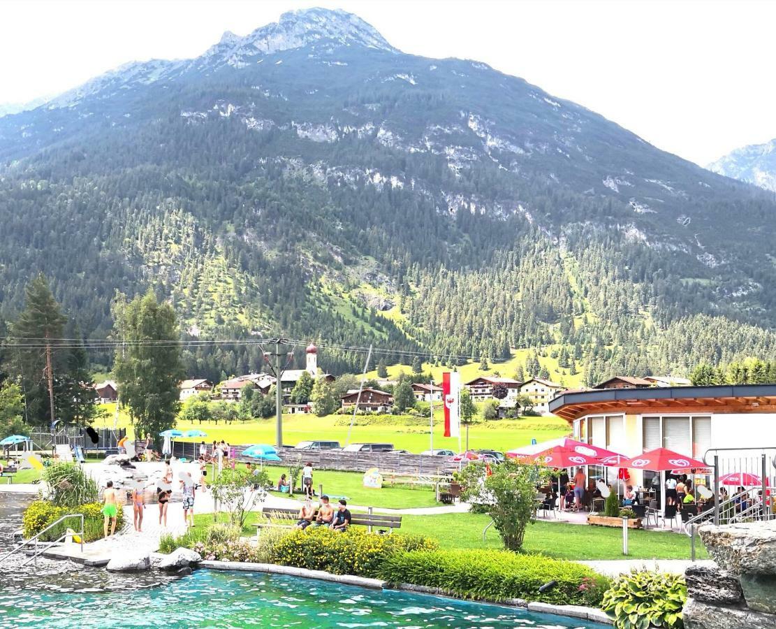 Camping Lechtal Vorderhornbach 外观 照片